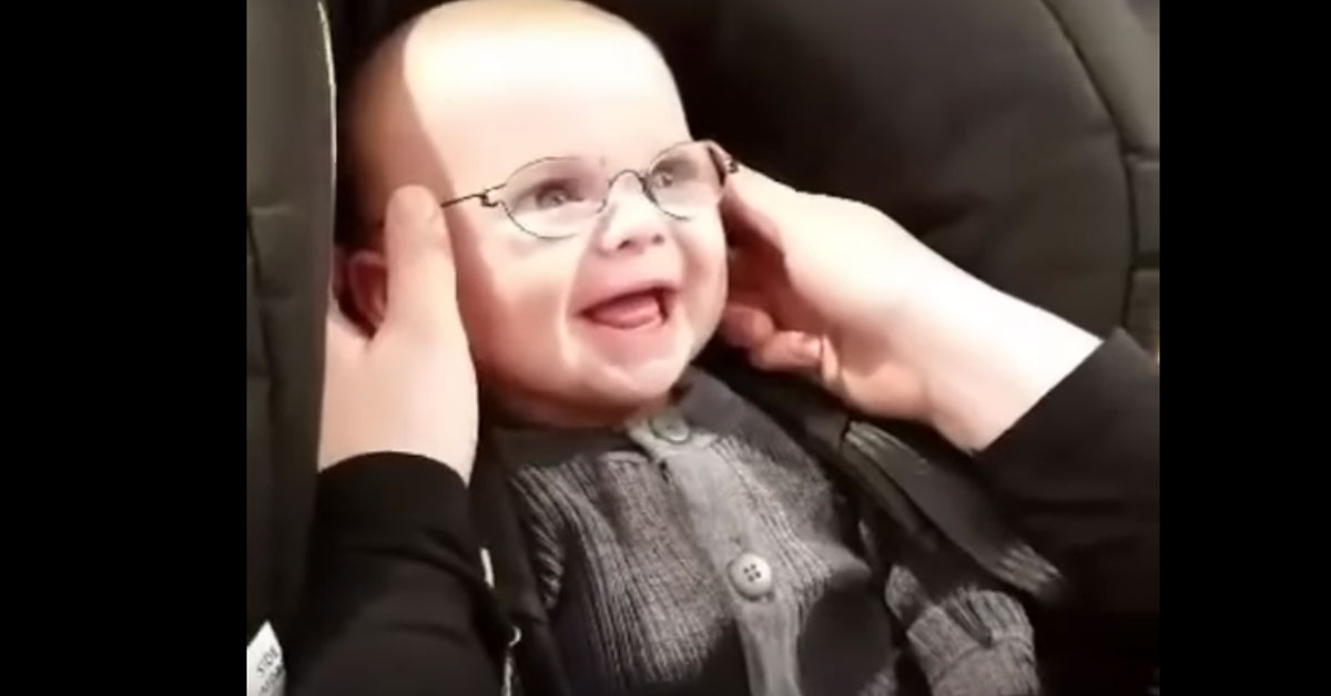 5-Month-Old Baby Sees His Mum For The First Time