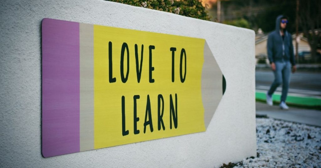 Sign 'Love to Learn'