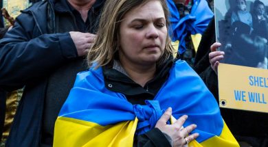 Woman-in-protest-for-Ukraine.jpg