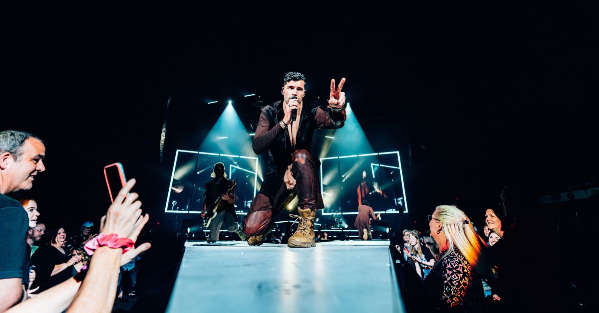 “We’re so proud to come back” for KING + COUNTRY Return