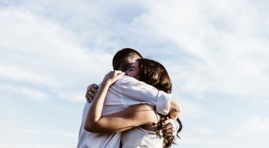 Couple-hugging-by-Priscilla-Du-Preez-Unsplash.jpg